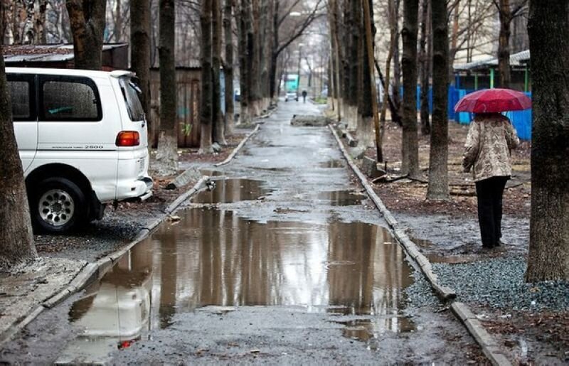 Зачастую именно так выглядят пути до наших квартир и домов
