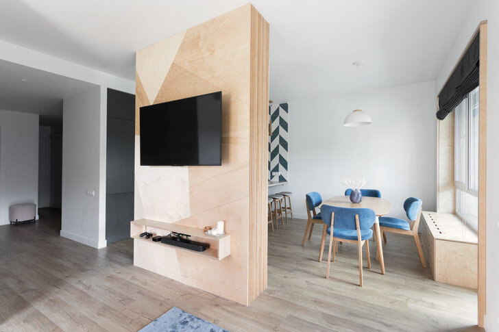 Стол и стулья, SK Design. (Фото: Наталья Меликова)