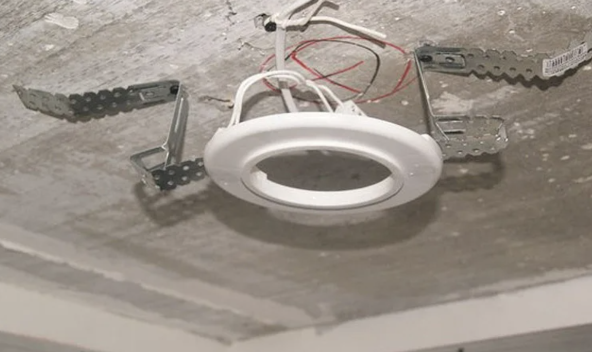 Закрыть испытание поправил классы спас люстру