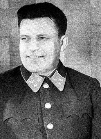 Генерал лейтенант 1941. Павел Артемьевич Артемьев генерал. Артемьев, Павел Артемьевич (военачальник). Артемьев Павел Артемьевич генерал-полковник. Павел Артемьевич Артемьев ВОВ.