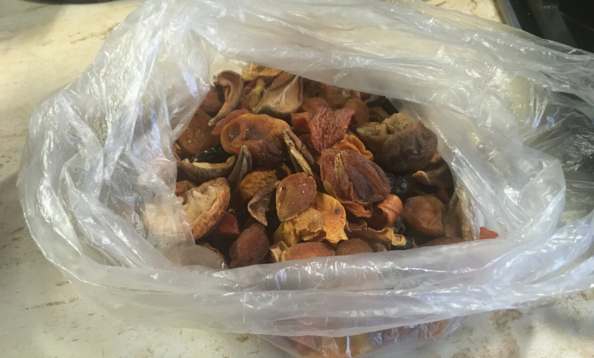 Компотная смесь, купила на рынке. Фото автора.