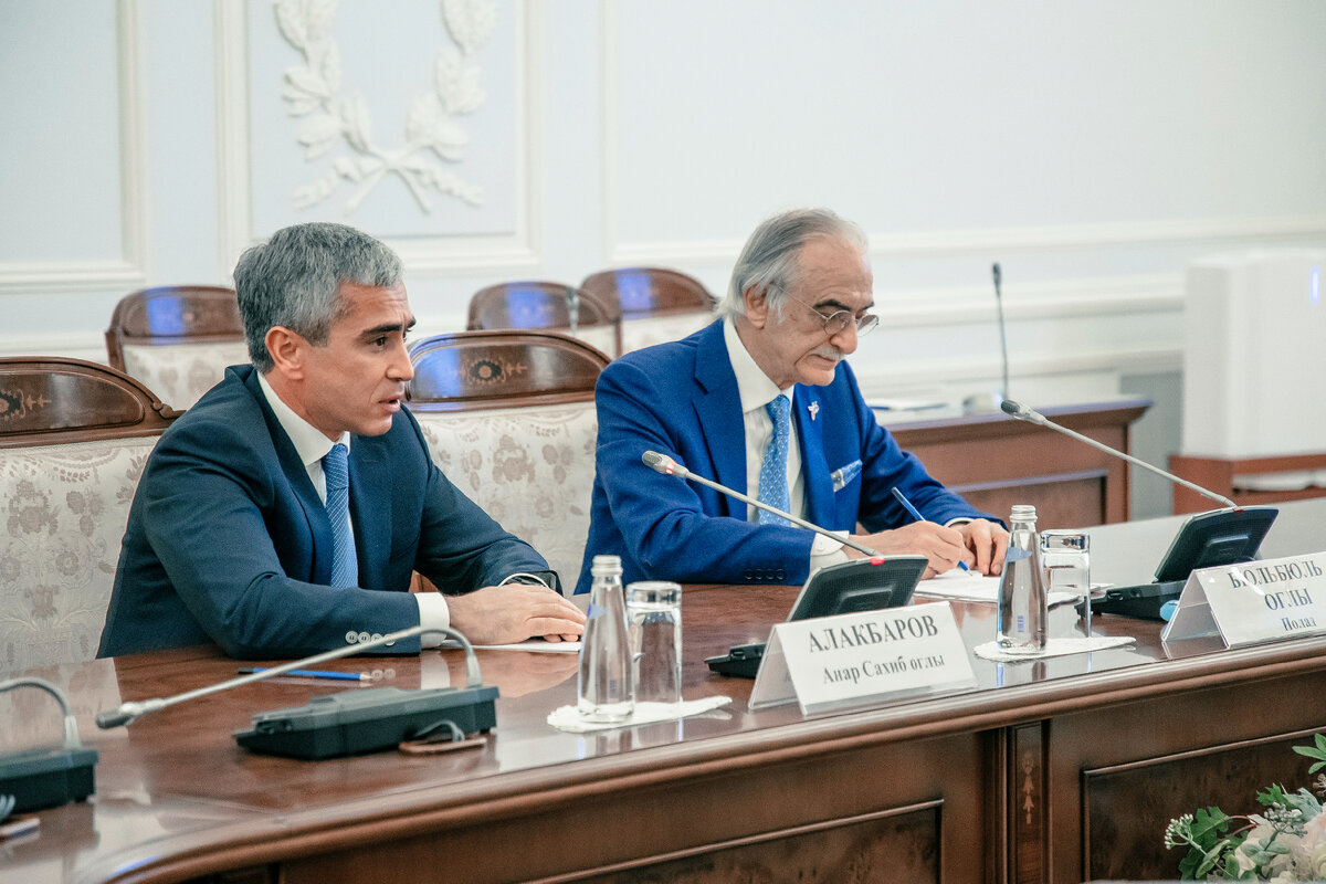 Губернатор Санкт-Петербурга А. Беглов предложил увековечить память  азербайджанцев, защищавших Ленинград | РНК PATRİOT TVAZ | Дзен