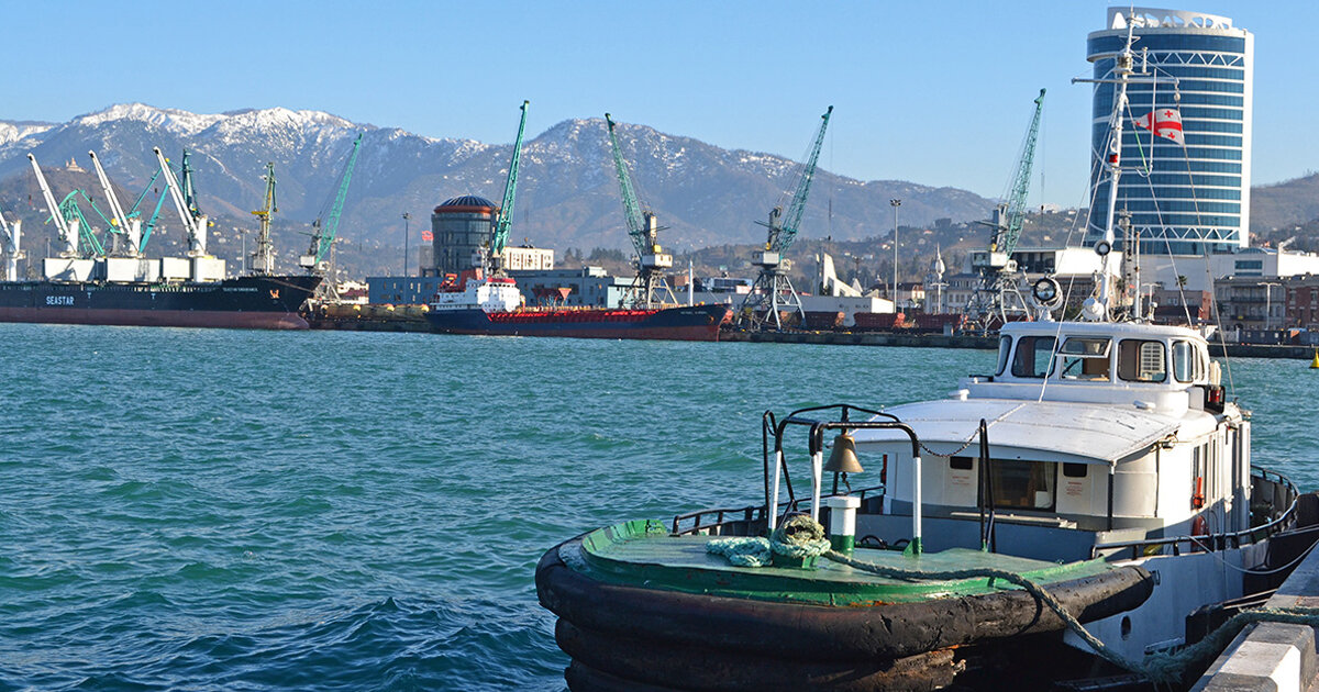 Батуми — основные морские ворота Грузии. 