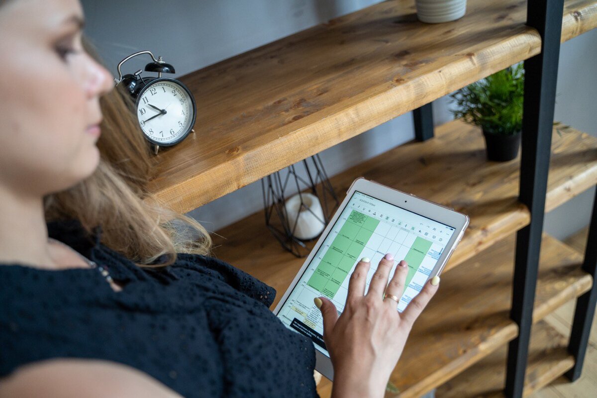 Сейчас без точных расчетов и глубокой аналитики маркетинга построить прибыльную бизнес-стратегию очень сложно. Реально каждое вложение на счету. 