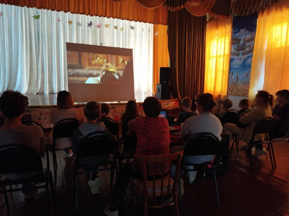 Начали в зале