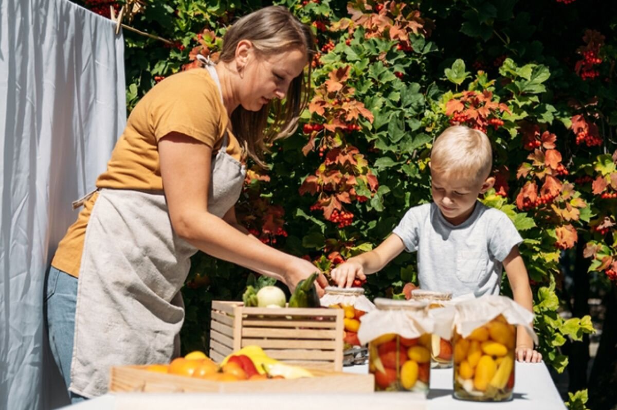    Просто жесть. Есть ли дефицит составляющих для домашнего консервирования?