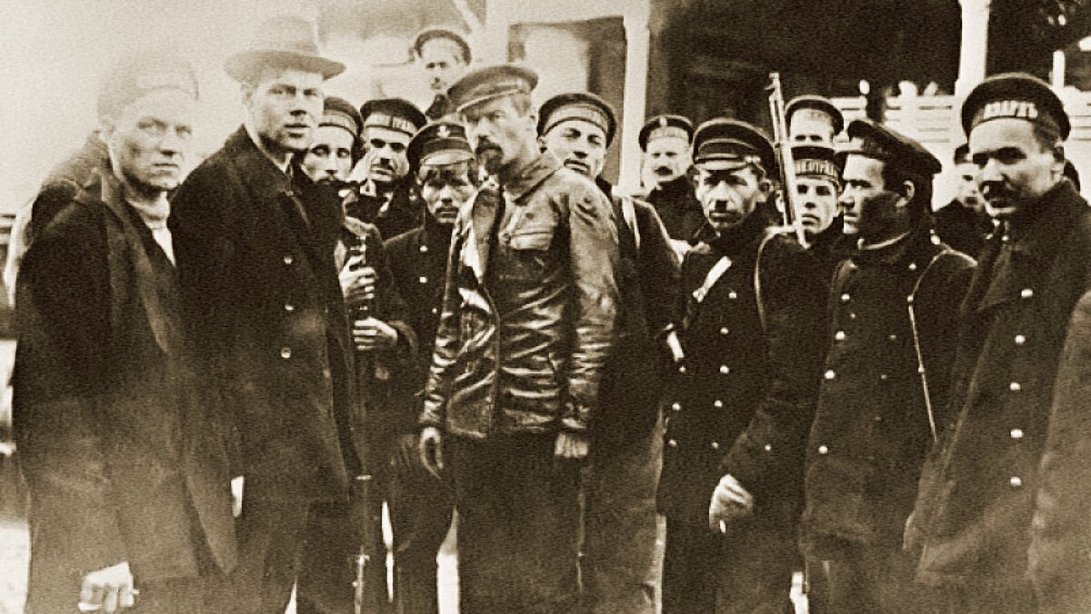 балтийские матросы 1917. балтийские матросы 1917. матросы балтийского флота 1917. смерть буржуям октябрьская революция. анархизм 1917.