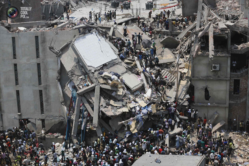 Обрушенное здание Rana-Plaza в Бангладеш. 24 апреля 2013 г.