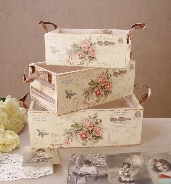 Декор для дома. Деревянный ящик.                                                                                                            Источник фото:https://zen.yandex.ru/media/hag