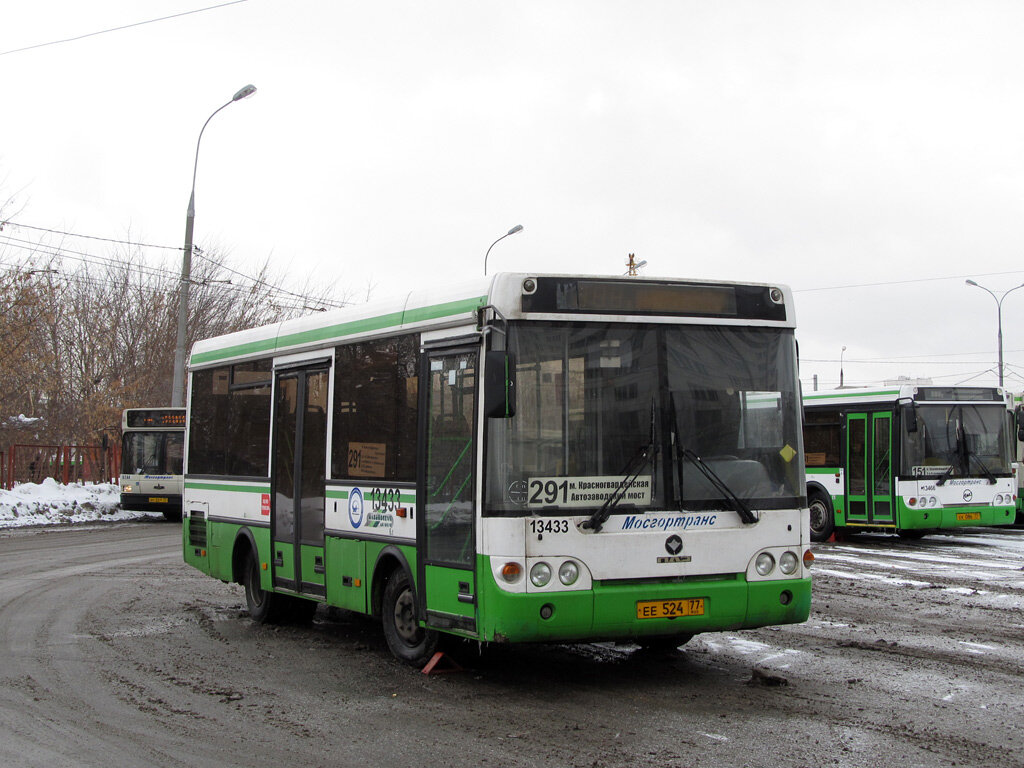 ПАЗ-3237 ранней модификации с блоком круглых фар, г. Москва  