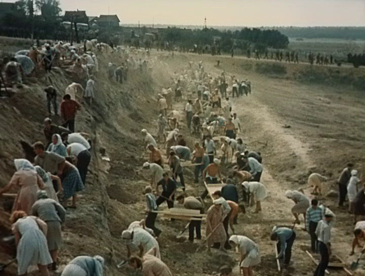 Кадры из киноэпопеи «Блокада», фильм 1-й «Лужский рубеж»
