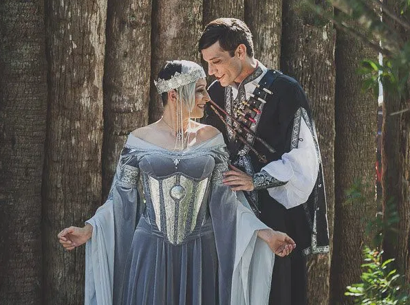 Впервые увидеть жениха, невеста могла только на свадьбе.