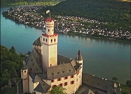 Крепость Марксбург, долина Рейна