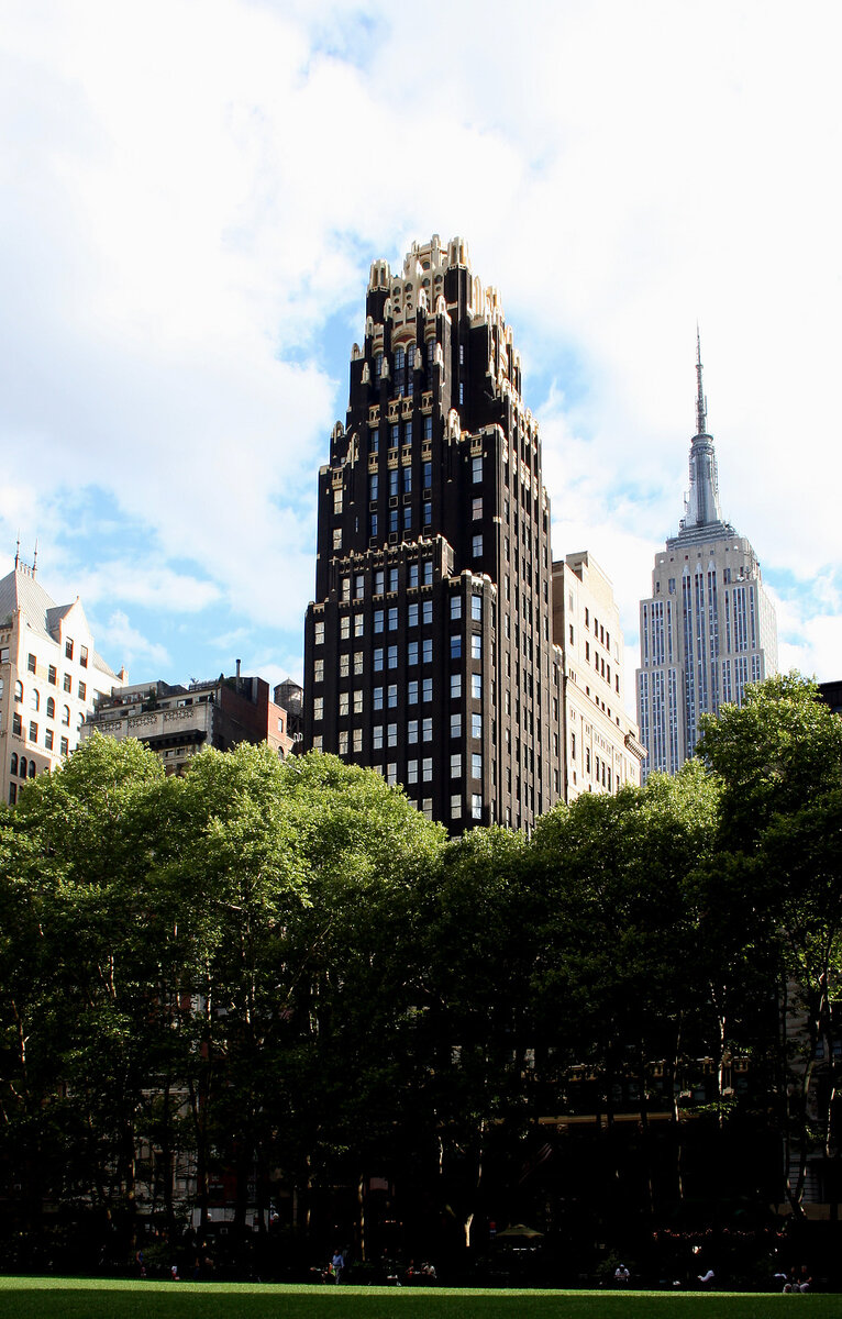 American Radiator Building, 1923- 1924 гг., главный архитектор  -  Раймонд Худ, Манхэттен, Нью-Йорк