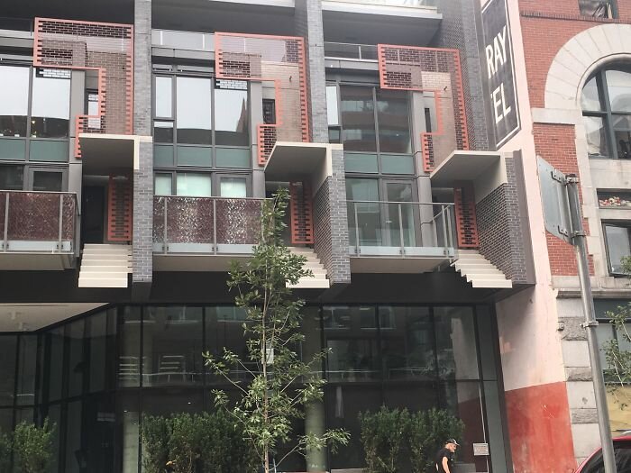 Нуу, либо не хватило денег либо для экстремальных.