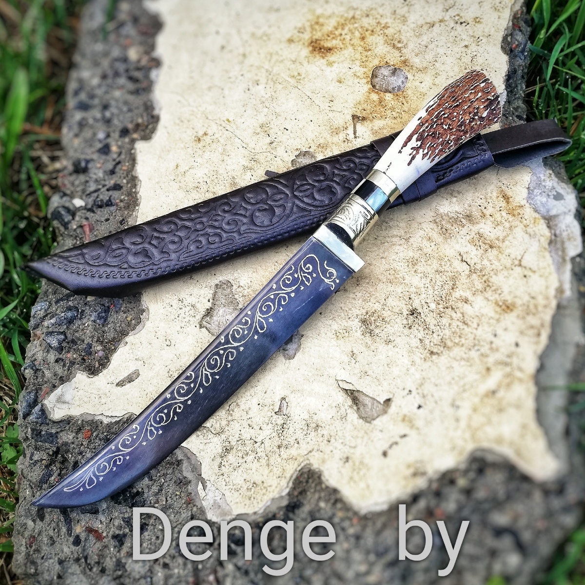 1. Нож ПЧАК ШАРХОН, рукоять - из рога косули, мельхиора и пластика 