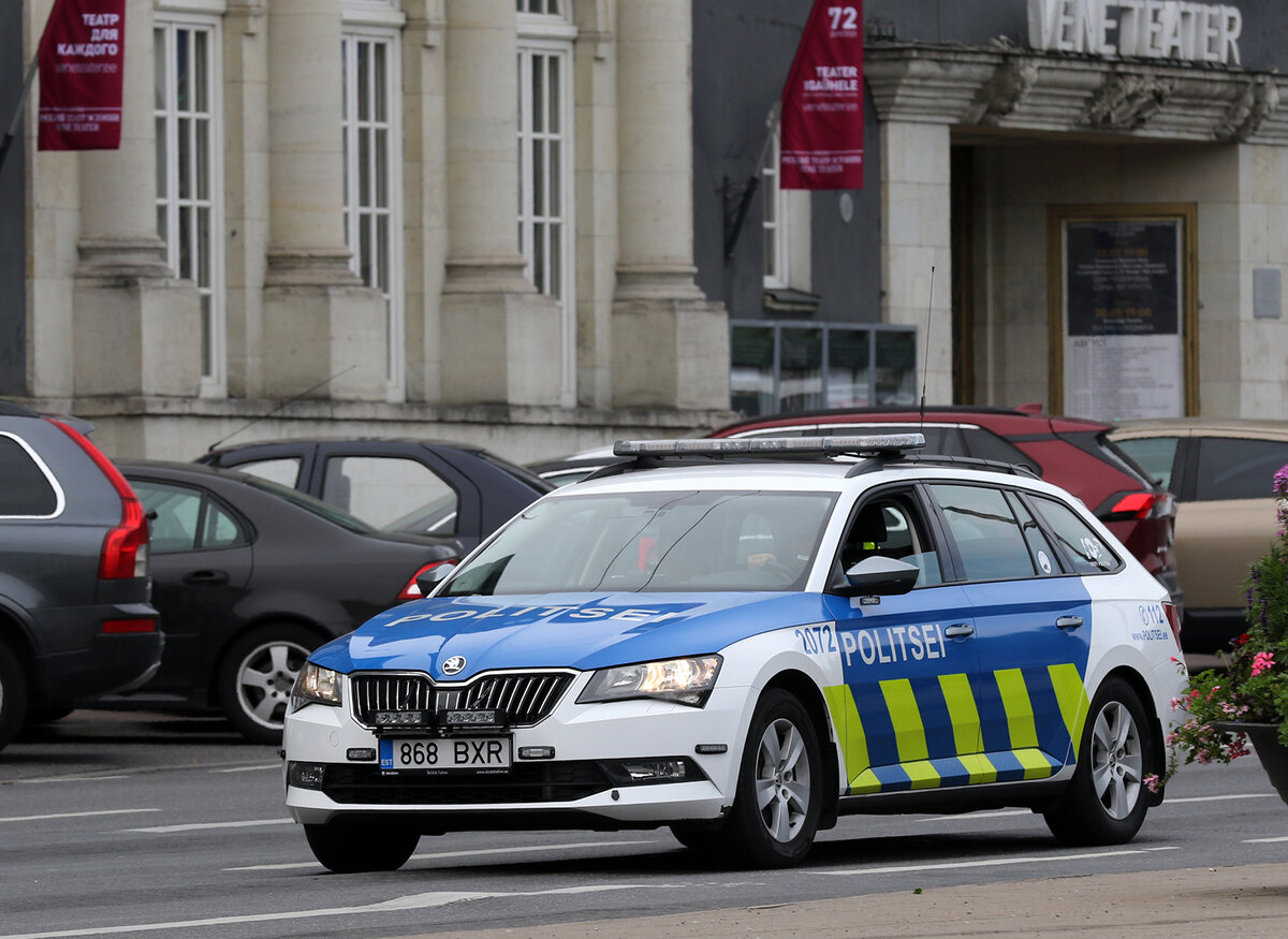 Skoda Superb полиция