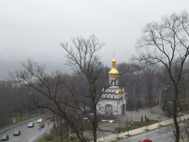 
Далее продвигаемся берегом Днепра в сторону Лавры.