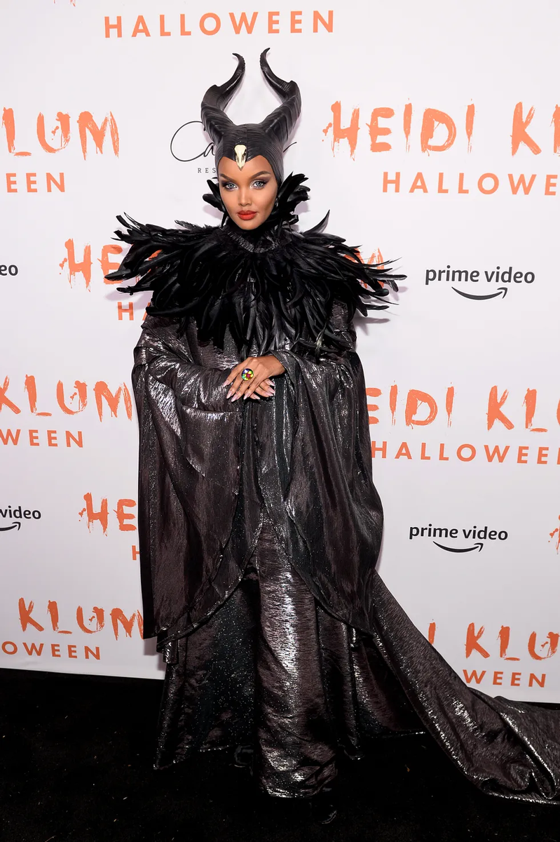 Модель Халима Аден в образе Малефисенты 