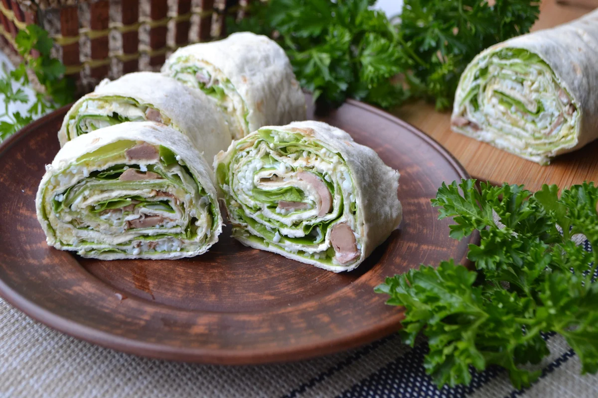 зимние кружева салат. дзен новые рецепты. дзен новые рецепты. рижский салат со шпротами. вкусный и простой завтрак.