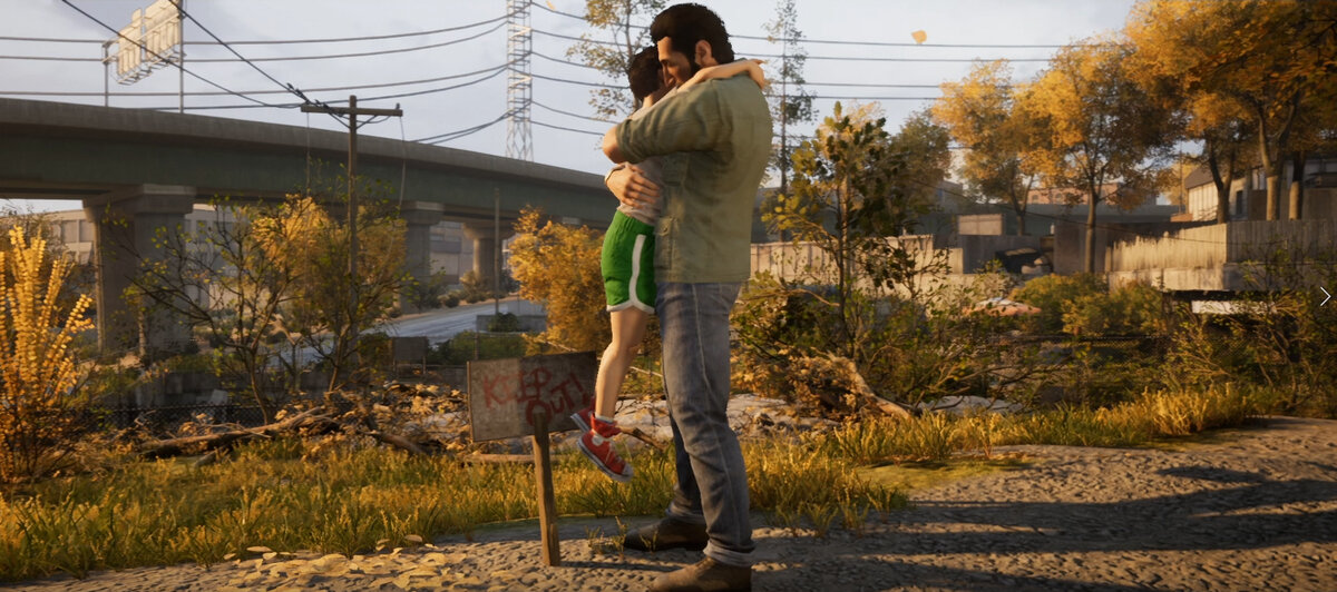 Лео обнимает сына