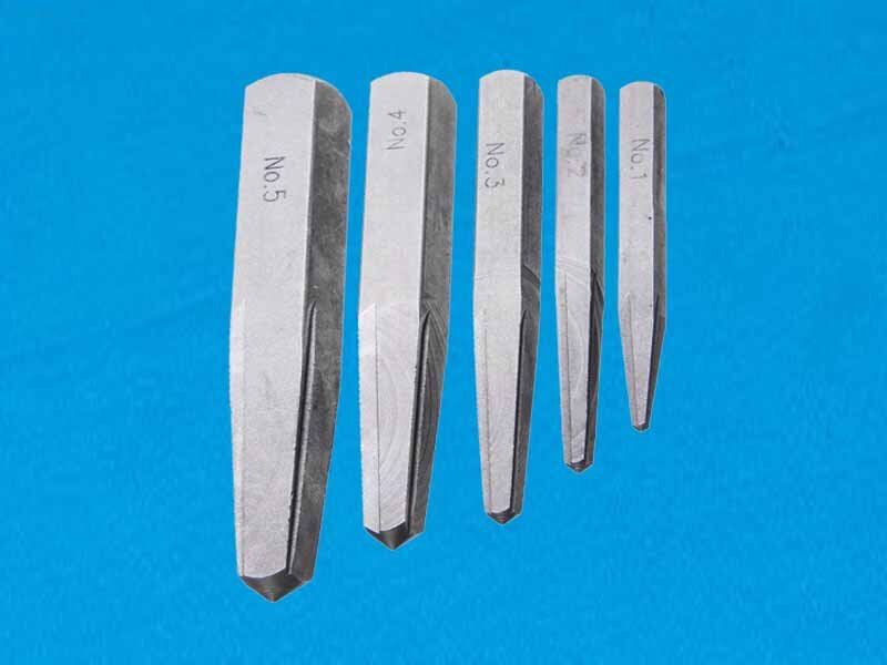 Забивной экстрактор, для снятия винтов с сорванными головками