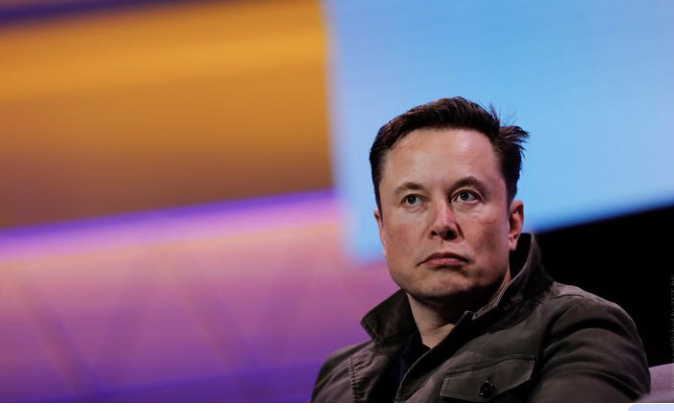 Как сообщает агентство, акции Tesla выросли в среду на 10%, увеличив состояние Маска на $ 10,2 млрд. На данный момент Bloomberg оценивает состояние предпринимателя в $ 120 млрд. Четвертое место с состоянием $ 103 млрд теперь занимает Марк Цукерберг, на пятом месте с $ 103 млрд находится гендиректор французской группы компаний LVMH (Louis Vuitton Moet Hennessy) Бернар Арно.