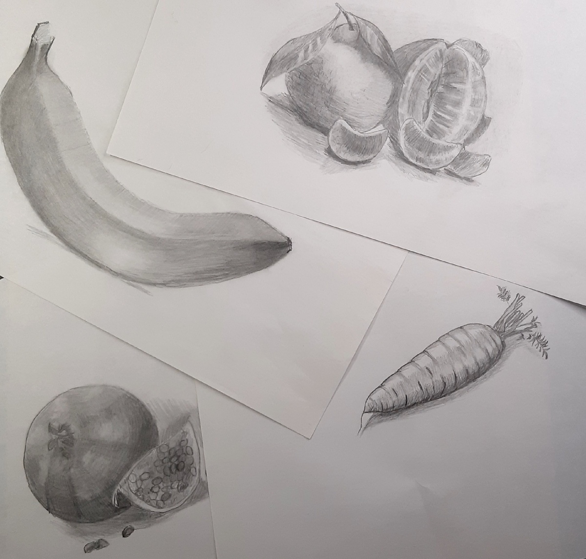 Зарисовки автора простым карандашом