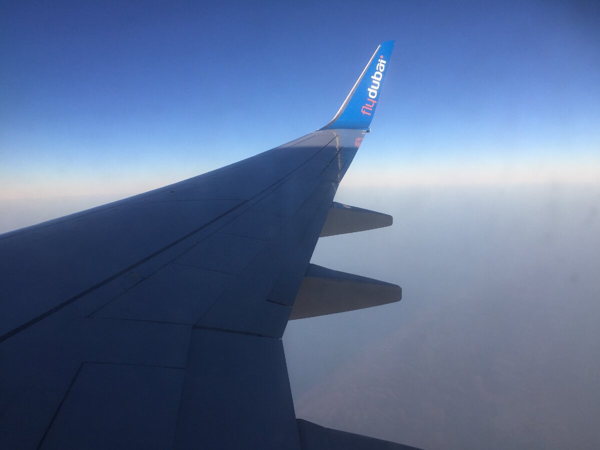 дубай из окна самолета
