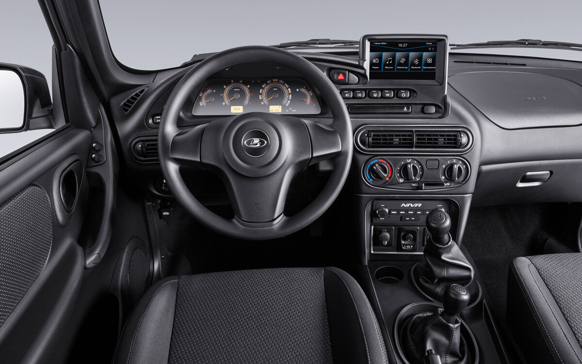 Салон дорестайлинговой версия Lada Niva(фото из интернета)