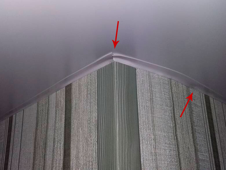 Виды и особенности крепления потолочного плинтуса для натяжных потолков