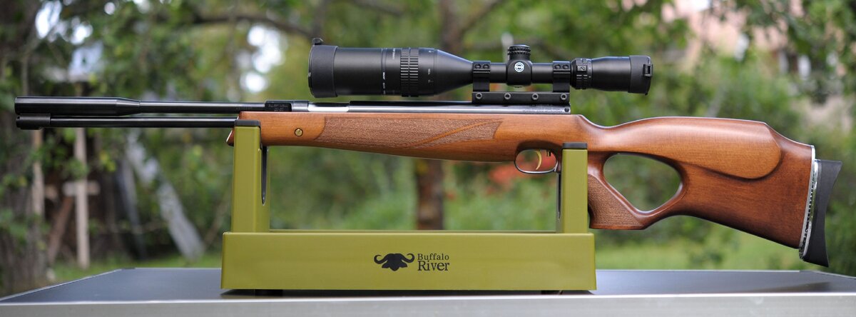 Версия с пистолетной рукояткой HW97KT, одна из самых дорогих в серии.