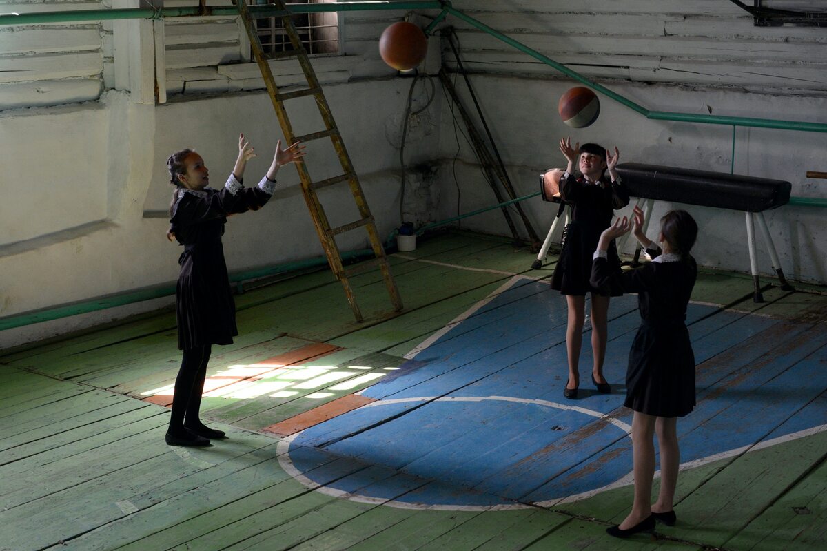 Спортзал деревенской школы Республике Марий Эл. Фотографии Олега Пономорева.