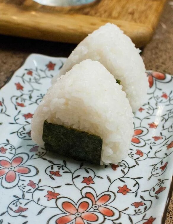 Вкусное и простое онигири на троих