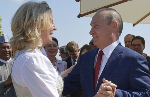 В. Путин танцует на свадьбе с К. Кнайсль