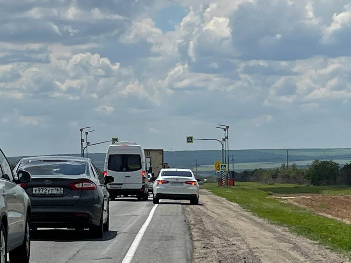 Собиральщики» денег на дорогах и в городах, порой ведут себя нагло и  бесцеремонно, пришлось отдать 100 рублей | Под зонтиком | Дзен