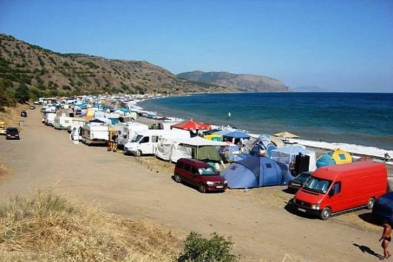 Побережье от Алушты до Судака пользуется популярностью среди автопутешественников. Фото: караванеры.рф