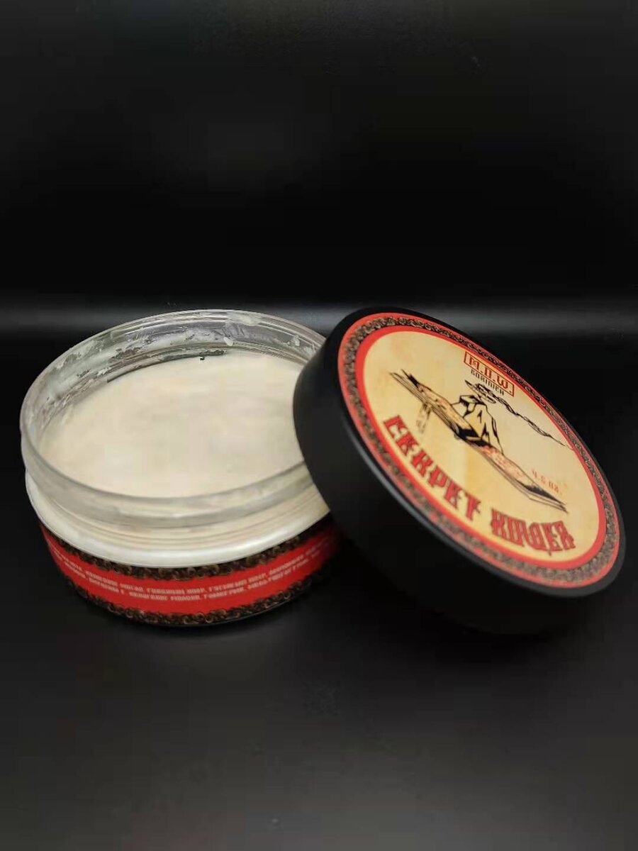 На фото я просто плотнее утрамбовал и разровнял мыло в банке