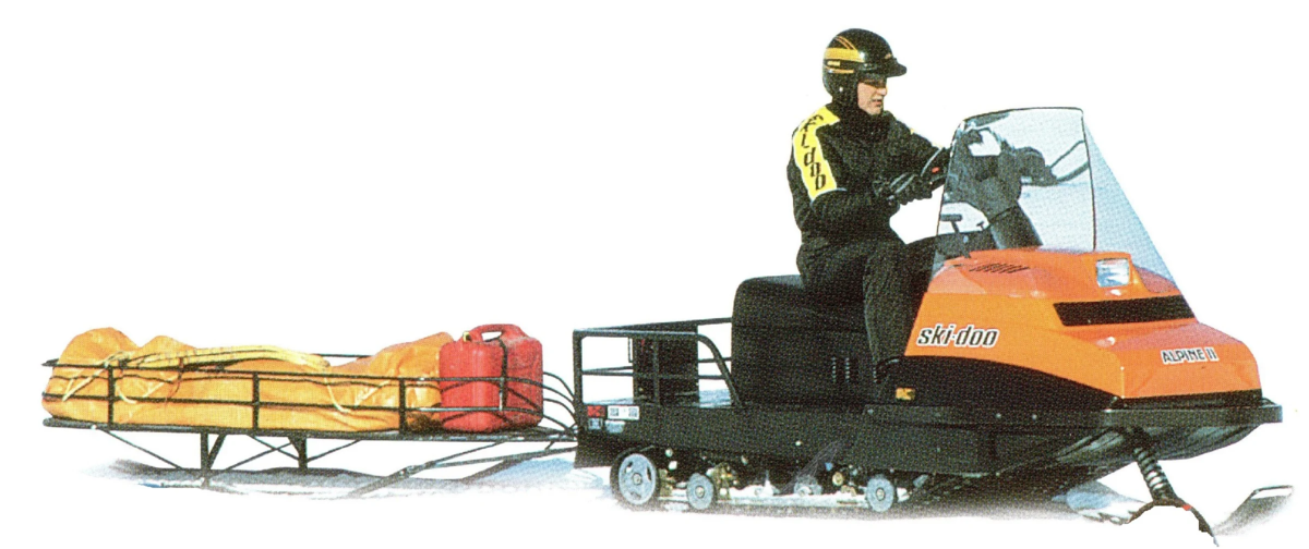 Ski-Doo Alpine последней генерации. Тоннель не собирает снег, склизы и 4 такта. Красота!
