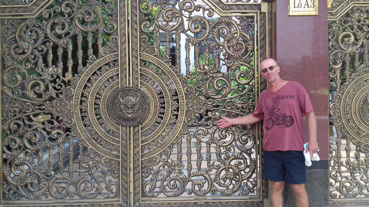 Ворота виллы