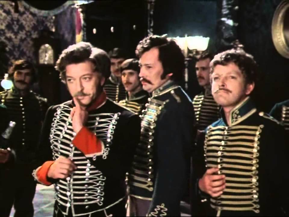 Кадр из комедии Рязанова «Гусарская баллада»