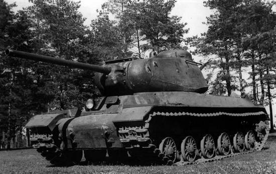 Танк ИС-1