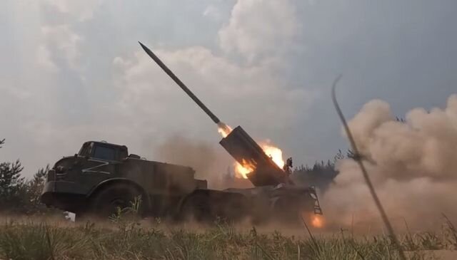    Работа российской артиллерии в зоне проведения СВО © Министерство обороны России