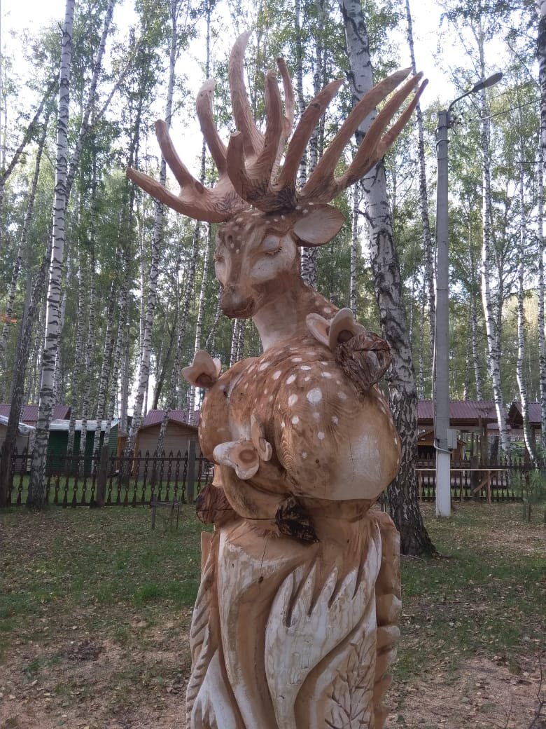  Деревянная скульптура из сельского парка "Околица", с. Зоркальцево. Фото автора