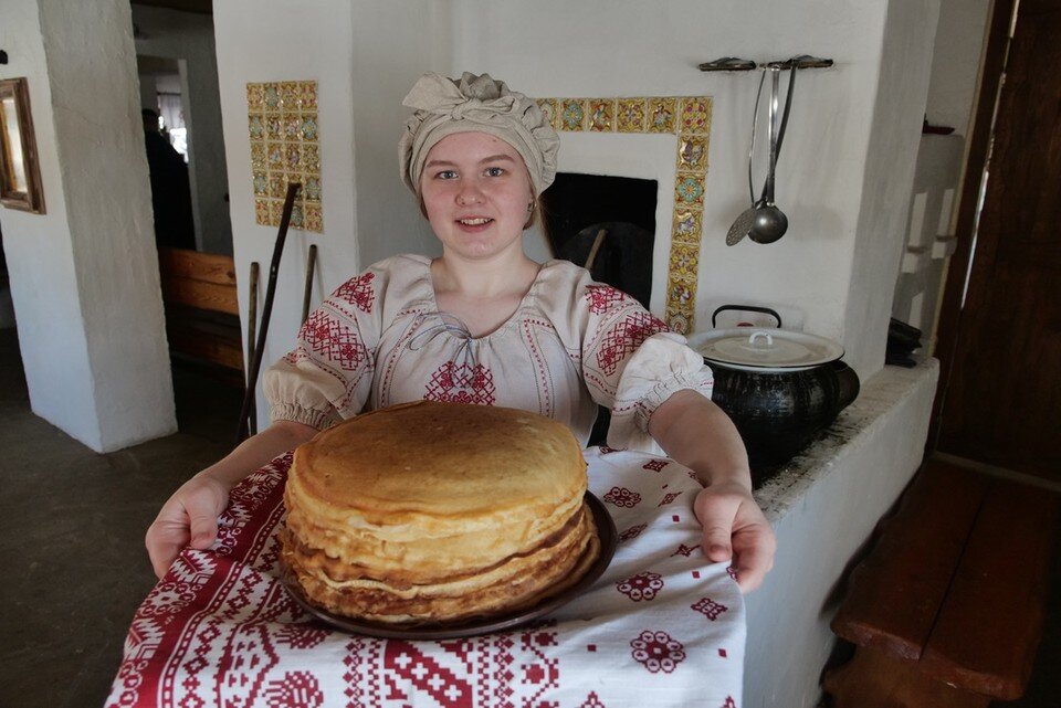     Блины - одно из немногих оставшихся в нашей жизни недорогих удовольствий Светлана МАКОВЕЕВА
