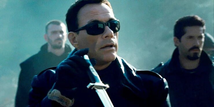 Кадр из фильма "Неудержимые 2". Источник: imdb.com 