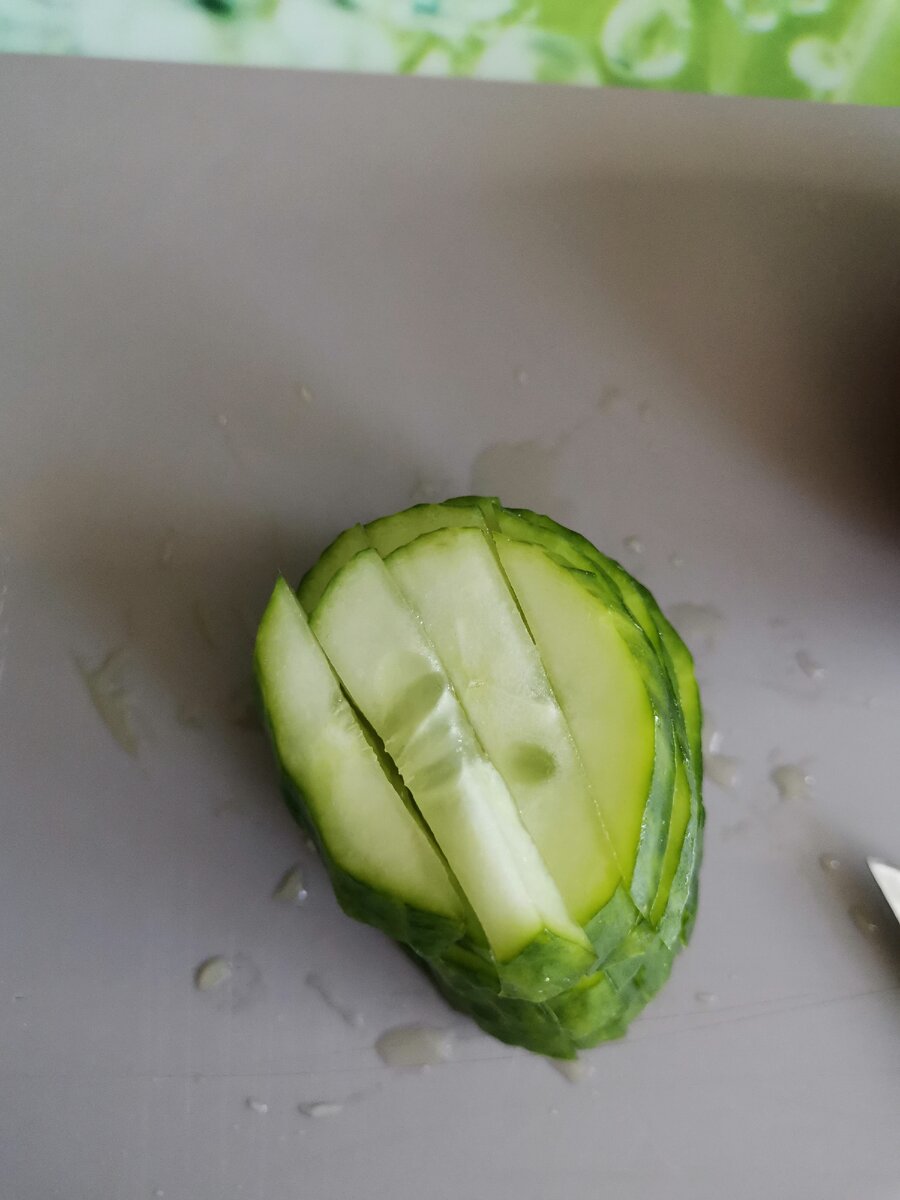 Свеженький огурчик