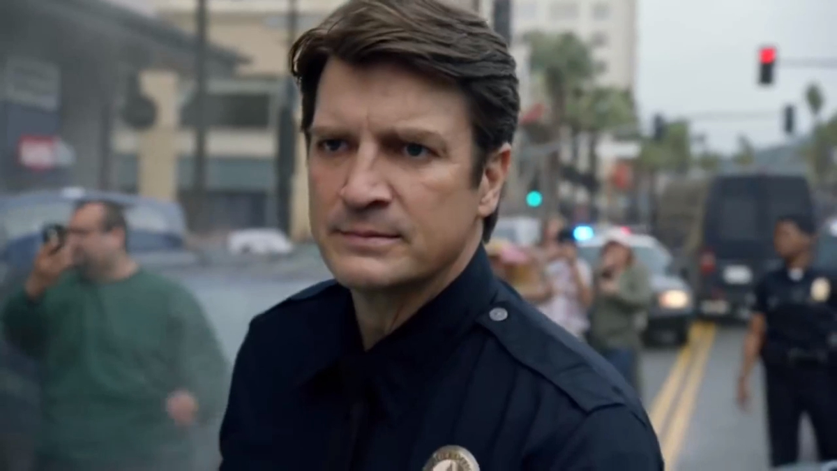 кадр из сериала "Новобранец"