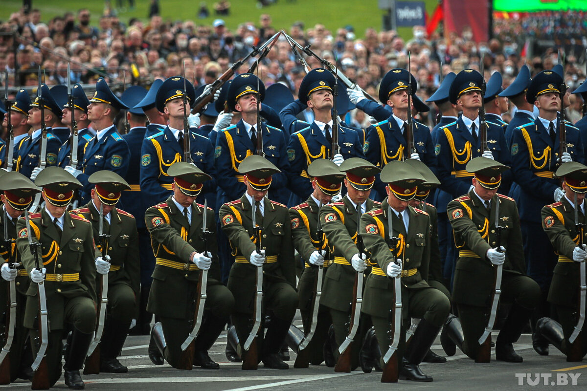 Фото парад победы минск