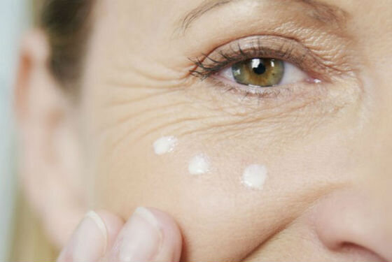 Мази от морщин под глазами. Как использовать аптечные мази для разглаживания мимических морщин